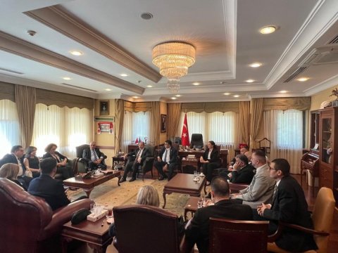 Şimali Kiprin təhsil naziri Bakıda