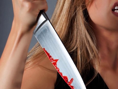 Sabunçuda qadın kişini qətlə yetirdi