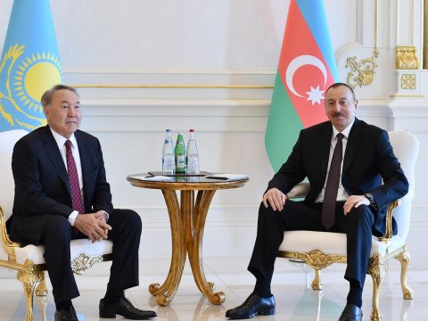 Nursultan Nazarbayev İlham Əliyevi təbrik etdi