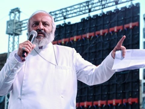 Keşiş bütün erməniləri axşam mitinqinə çağırdı