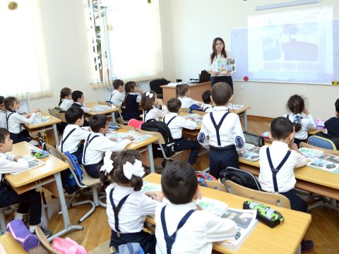 Bu məktəblərin 1-ci sinfinə sərbəst qəbul BAŞLAYIR