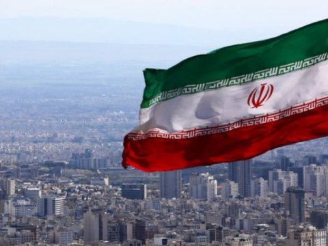 İranda 3 nəfər prezidentliyə namizədliyini irəli sürdü - ADLAR