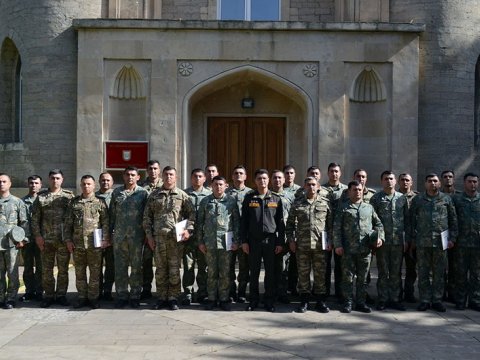 Kurs bitirən zabitlərə sertifikatlar təqdim edildi