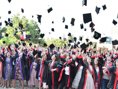 Ali məktəbləri bitirənlərin sayı açıqlandı