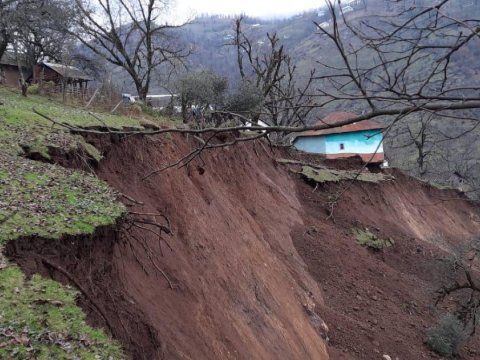 Astarada sürüşmə aktivləşdi - 10 ev təhlükə altında