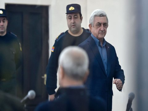 Məhkəmə Serj Sarkisyana bəraət verib