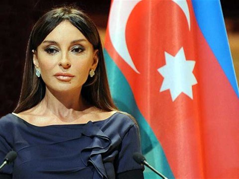 Mehriban Əliyevadan uşaqlarla bağlı paylaşım: Uca Allah szi qorusun!