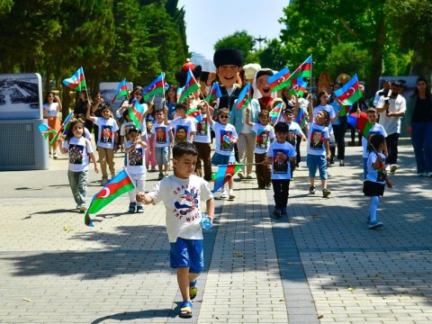 Şəhid övladlarının Bulvar gəzintisi - FOTOLAR