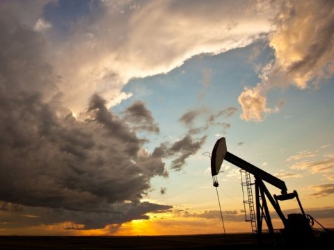 “Brent” neftin qiyməti 81 dollara düşdü