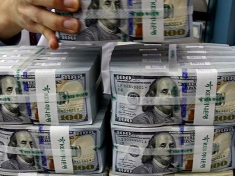 Mərkəzi Bankın 12 milyard dollar valyuta ehtiyatları var