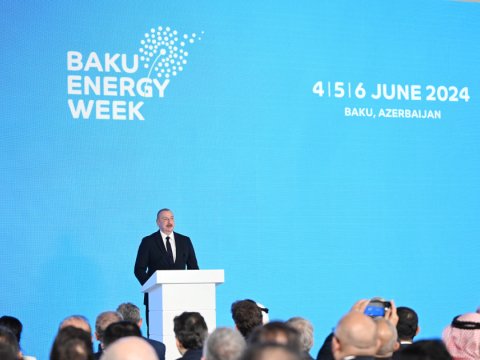 Prezident üç elektrik stansiyasının təməlqoyma mərasimində iştirak edir