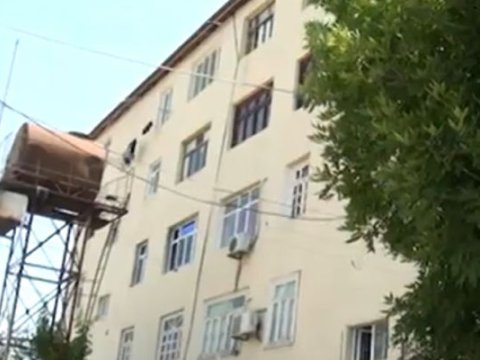 Yeni aldıqları evə baxırdılar, 2 yaşlı uşaqları yıxılıb öldü