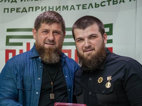 Bacısı oğlunu nazir təyin etdi