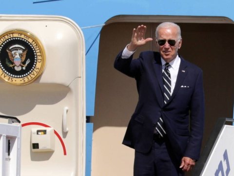 Bayden Fransaya səfər edib