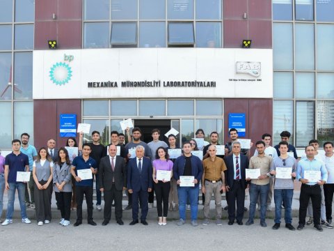 BMU-da startapçı tələbələrə sertifikatlar təqdim edilib - FOTO