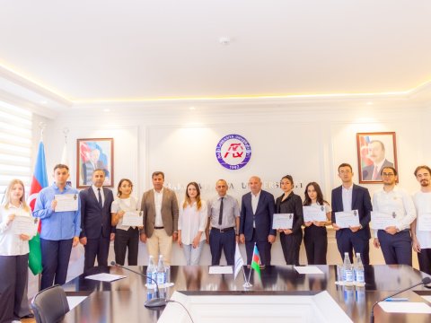 Bakı Avrasiya Universitetinin“Brend tələbə”ləri mükafatlandırıldı - FOTOLAR  