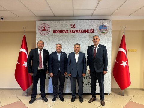 İzmirdə Qərbi Azərbaycana dönüşlə bağlı forum keçirilib