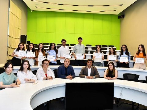 ADNSU-nun “Brend Tələbə”ləri mükafatlandırıldı - FOTO