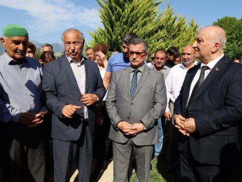 Novruz Aslanov şəhidin dəfnində - FOTOLAR