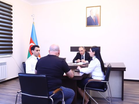 Baş prokuror Ağsuda vətəndaşları qəbul edib - FOTOLAR