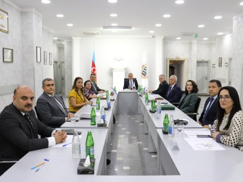 İki vəkilin fəaliyyəti dayandırıldı - Birinə töhmət verildi