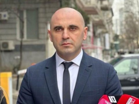 Ana müxalifət partiyasının sədri istefa verdi 