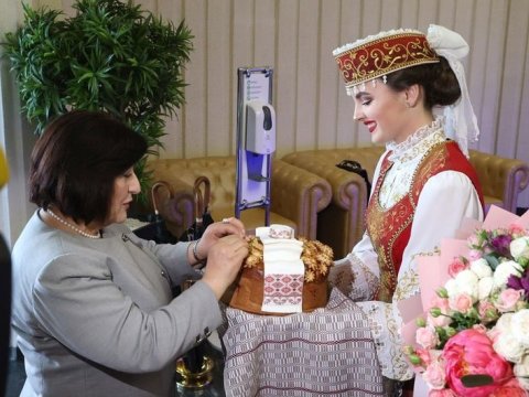 Sahibə Qafarova Belarusa getdi 