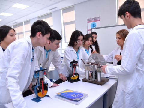 17 000 mindən çox şagird təmayül sinifdə təhsil alır