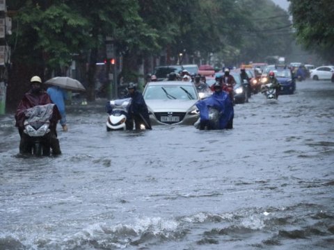 Leysan yağışlar üç nəfərin ölümünə səbəb oldu