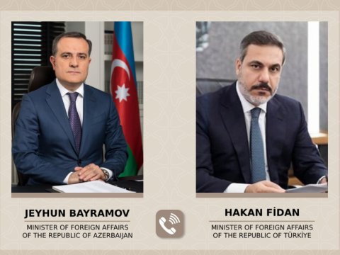 Ceyhun Bayramov Hakan Fidanla regionu müzakirə etdi