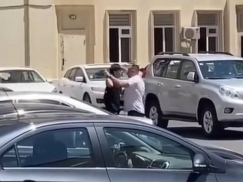 Şagirdi döyən məktəb mühafizəçisi işdən çıxarıldı - VİDEO