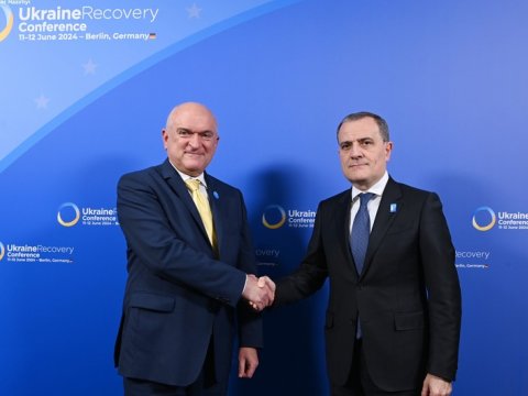 Ceyhun Bayramov həmkarı ilə əməkdaşlıqdan danışdı 