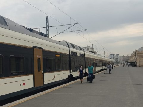Sürət qatarı Ucar və Ağdaşda dayanacaq 