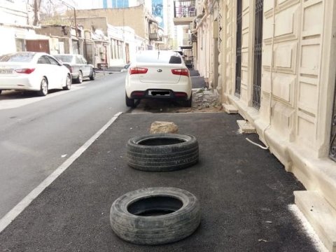 Səkilərdə maşın saxlayanlar CƏRİMƏLƏNƏCƏK