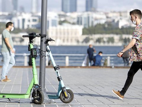 Azərbaycanda bu şəxslərin skuter sürməsi qadağan EDİLİR