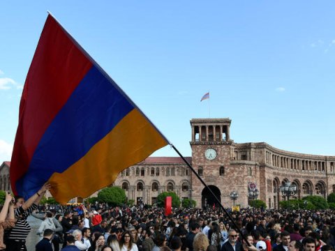 Ermənistanda toqquşma: 86 nəfər tutuldu, yaralılar var