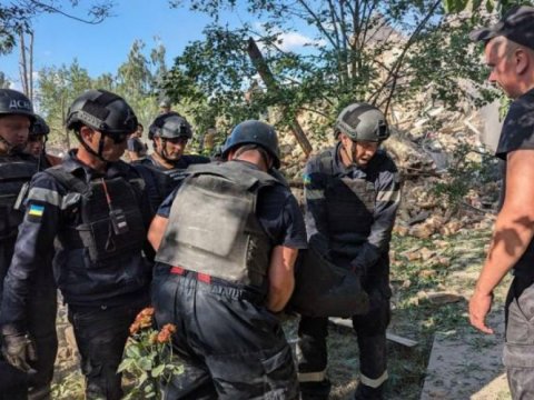 Krivoy Roq atəşə tutuldu - 8 nəfər öldü 