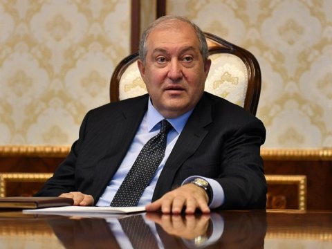 Ermənistanın eks-prezidenti barəsində istintaq aparılır