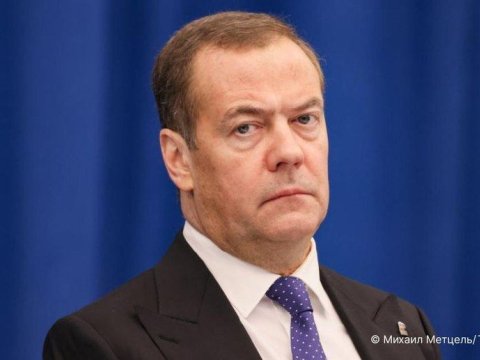 Bizə sanksiya tətbiq edənlərə maksimum zərər vurulmalıdır - Medvedev