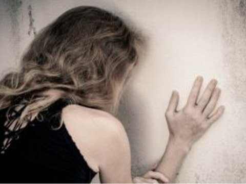 Qızının qeyri-etik görüntülərini paylaşan ana cəzalandırıldı - Uşaq əlindən alındı