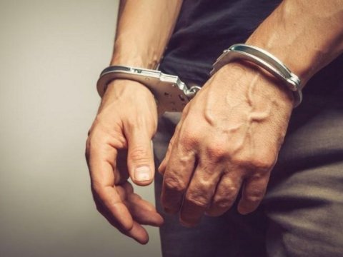 Qəbir daşlarını dağıdan şəxs tutuldu 