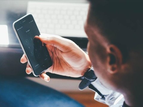 Telefondan həddindən artıq istifadə sinir toxumaları zədələndirir
