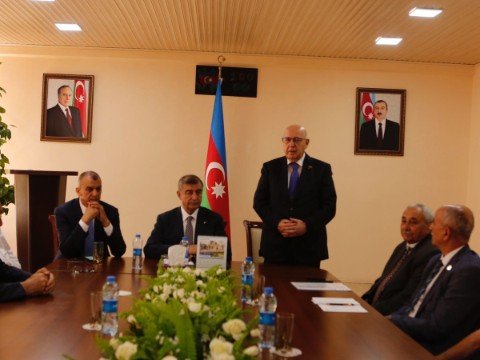 Əhliman Əmiraslanov Ağsaqqallar Şurasının hesabat konfransında - FOTOLAR