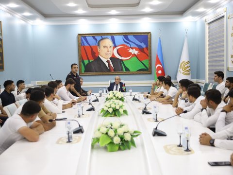 GDU-da “İnsan hüquqları aylığı” çərçivəsində tələbələrlə görüş - FOTO