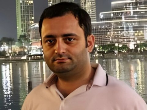 Jurnalist insult keçirdi 