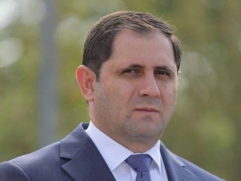 Ermənistanın müdafiə naziri Fransaya getdi