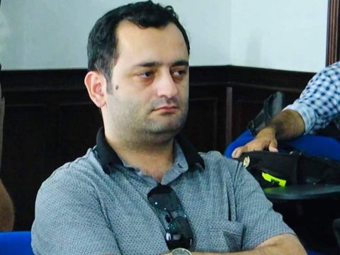 Keçmiş iş yoldaşı jurnalistin ölümündən yazdı: “Üç balasının gözünə baxa bilməzdim”
