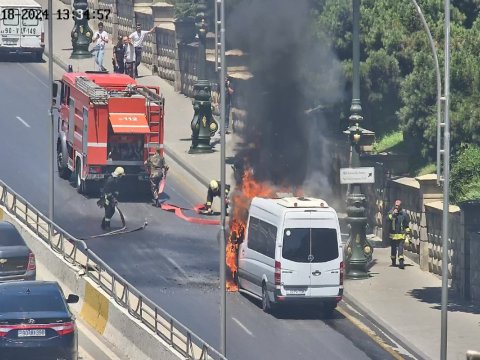 Bakıda mikroavtobus YANDI