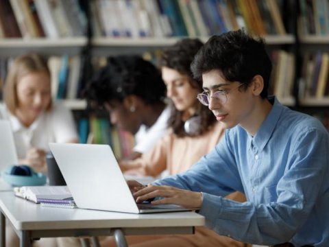 Xaricdə oxumaq istəyənlərin nəzərinə! - Sənəd qəbulu başa çatır