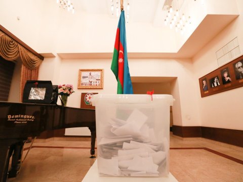 Parlament seçkilərinin 2 ay əvvələ çəkilməsini zəruri edən SƏBƏBLƏR